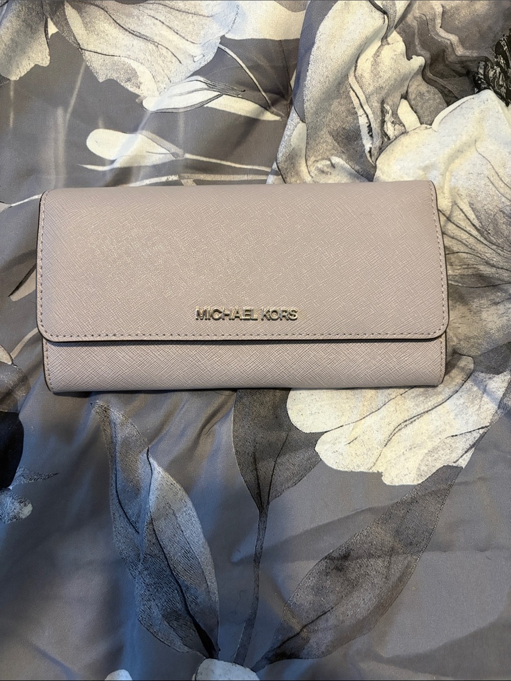 Michael Kors Pale Lavender Saffiano Leather Continental Wallet